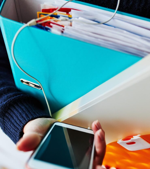 Infographic illustrating strategies for using social media to enhance business growth and engagement.